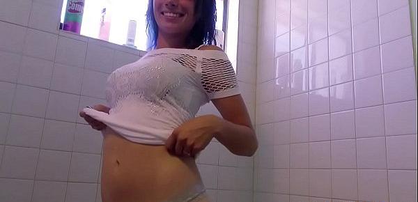  ExpCam – Babe showing her hot body in the bathroom